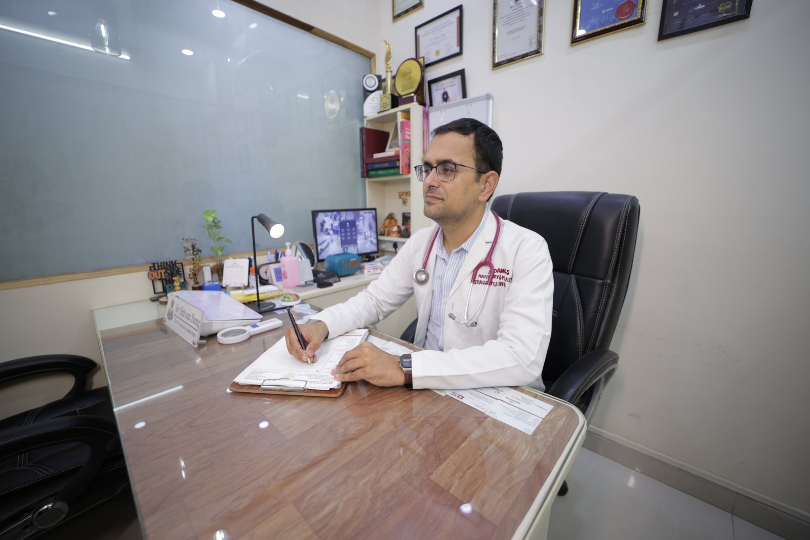 Advanced operation theatre at Dr Dang's Clinic